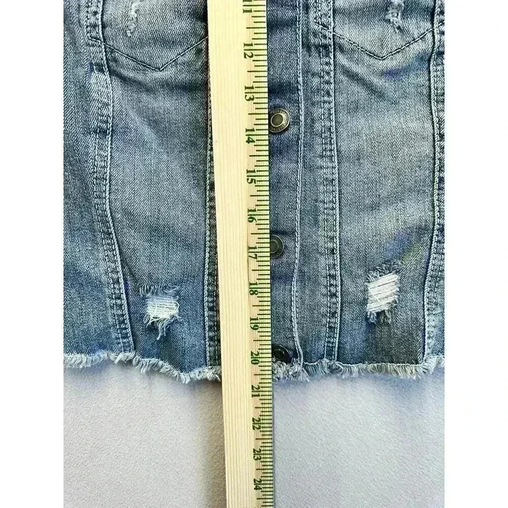 Silver Vest Women’s Small Blue Jean Denim Cropped Moto Trucker Biker Distressed‎